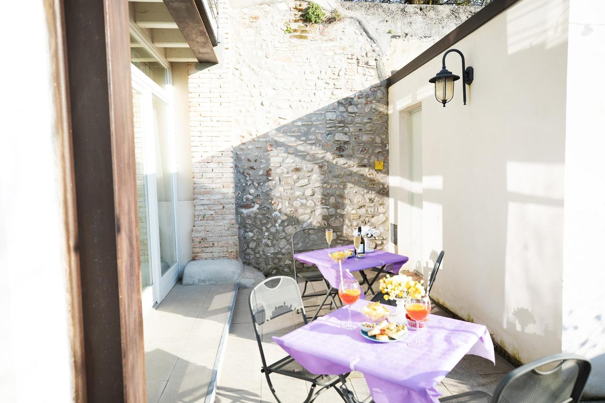 Relais La Rocca Solferino Bed & Breakfast ภายนอก รูปภาพ