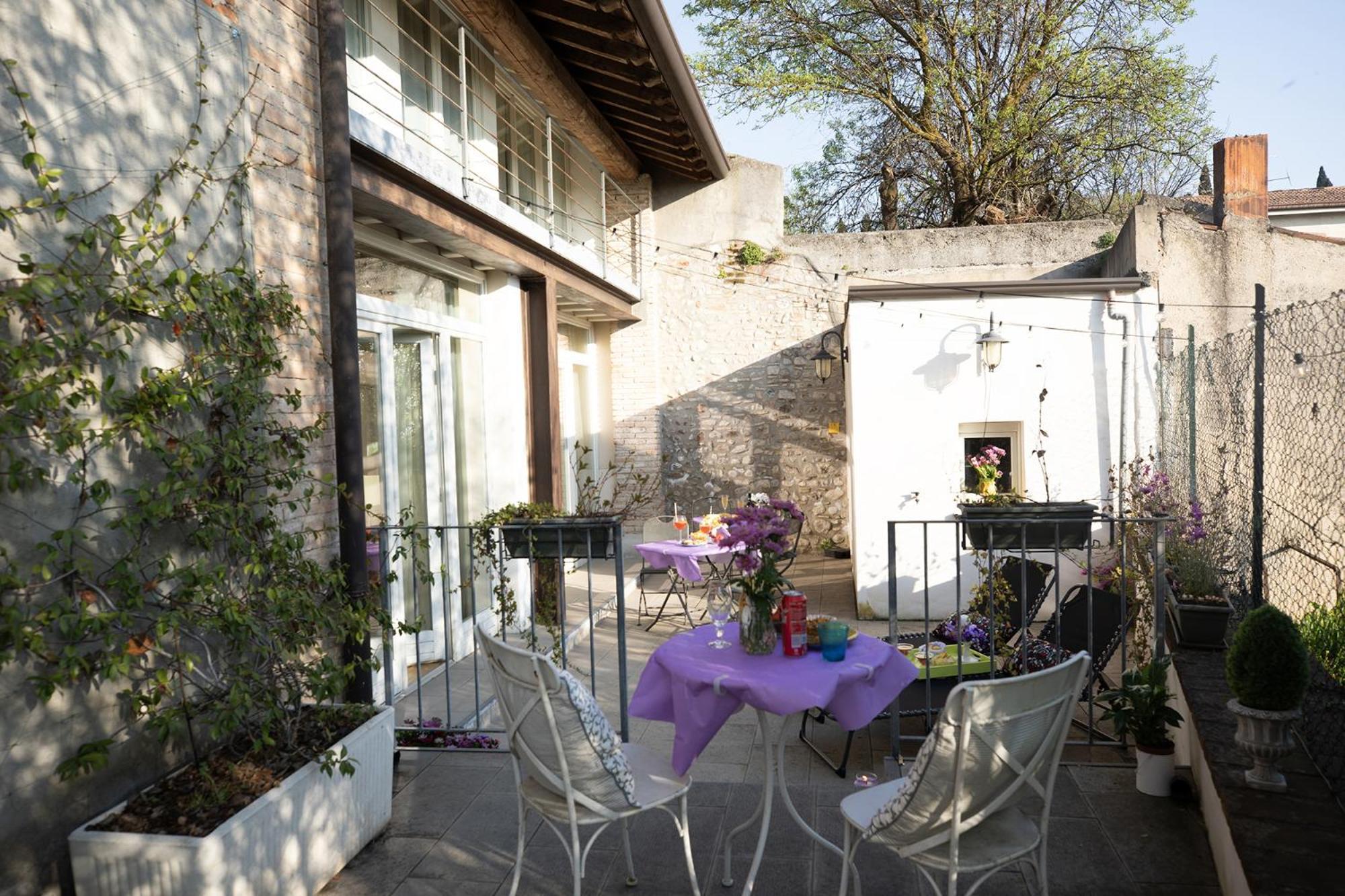 Relais La Rocca Solferino Bed & Breakfast ภายนอก รูปภาพ